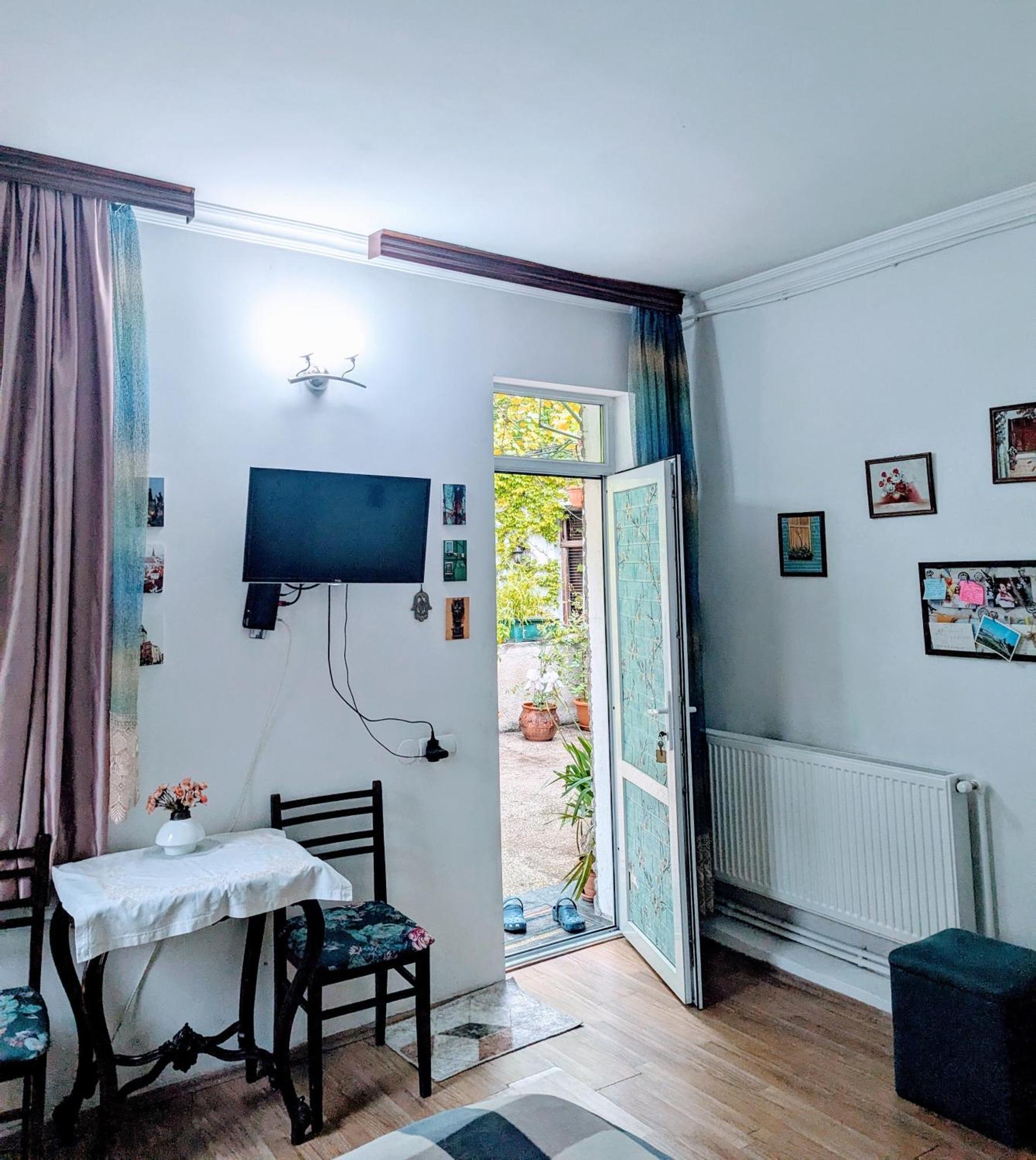 Guest House Marina Тбилиси Екстериор снимка